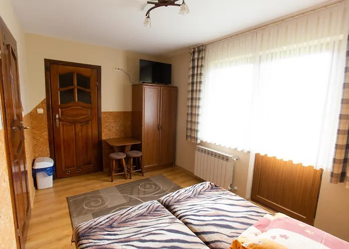 לינה וארוחת בוקר U Haliny ביאלי דונאייק